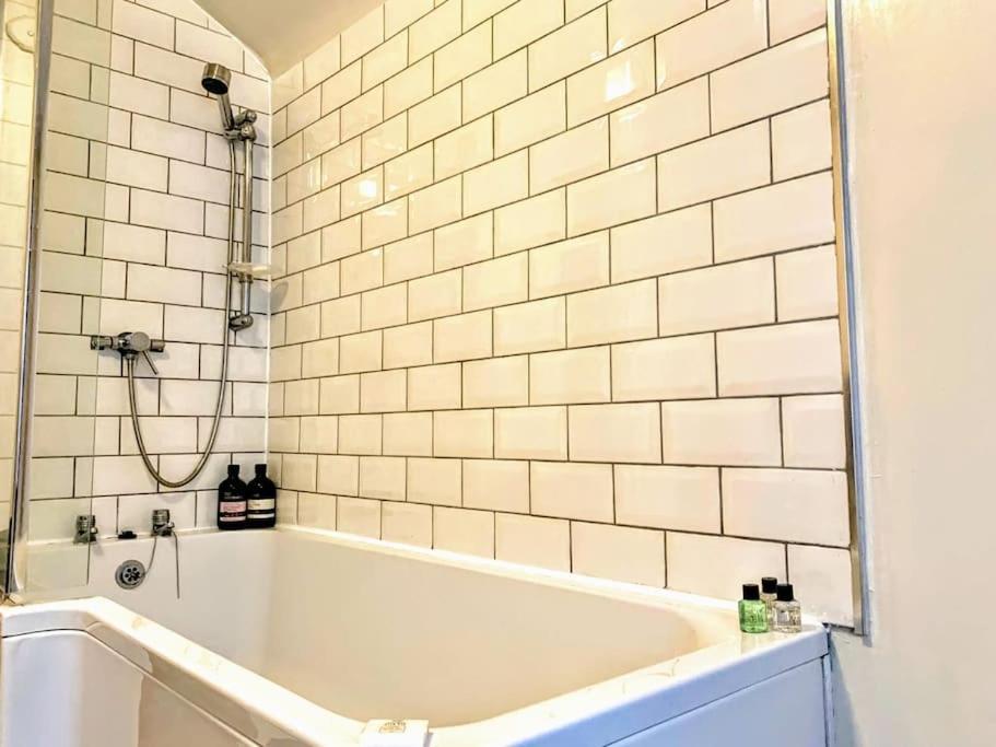 Cute Cottage 5 Min Walk From Cafes Station And Sea Hastings Extérieur photo